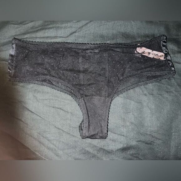 VICTORIA’S SECRET VERY SEXY
Mesh & Satin Bow Cutout Back Open Panty- size SMALL - Picture 9 of 10